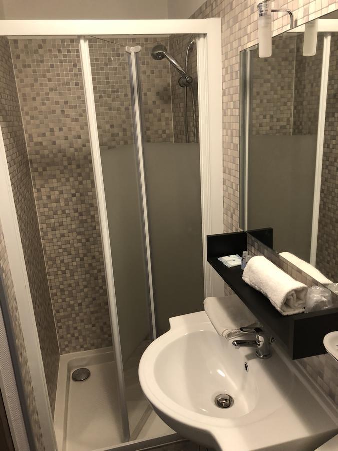 Hotel Nice Flore 비시 외부 사진
